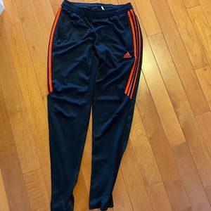 Women’s Adidas pants size M